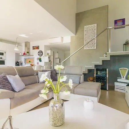 Casa Migui Design By Alzira